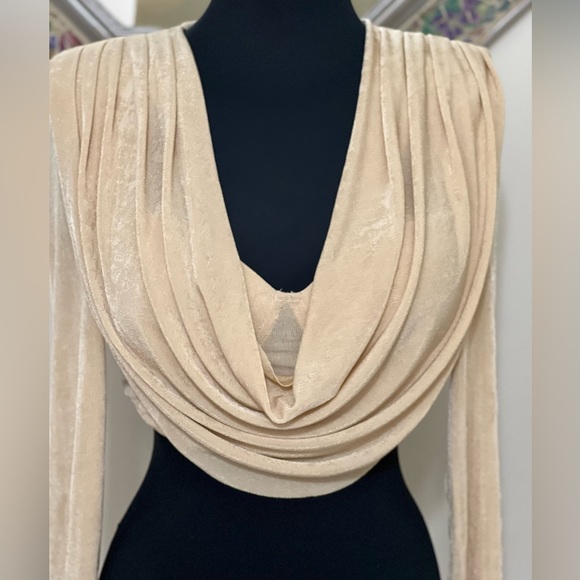NWT Fashion Nova Weekend Behavior Cowl Neck Crop Top - Picture 4 of 16